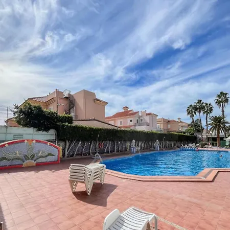 Floral - Large Private Terrace With Pool